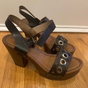 Nature Breeze Black/Brown Block Heels